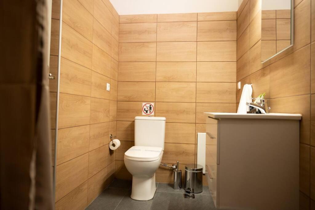 Anesis Airport Rooms 102 Koropion Exterior photo